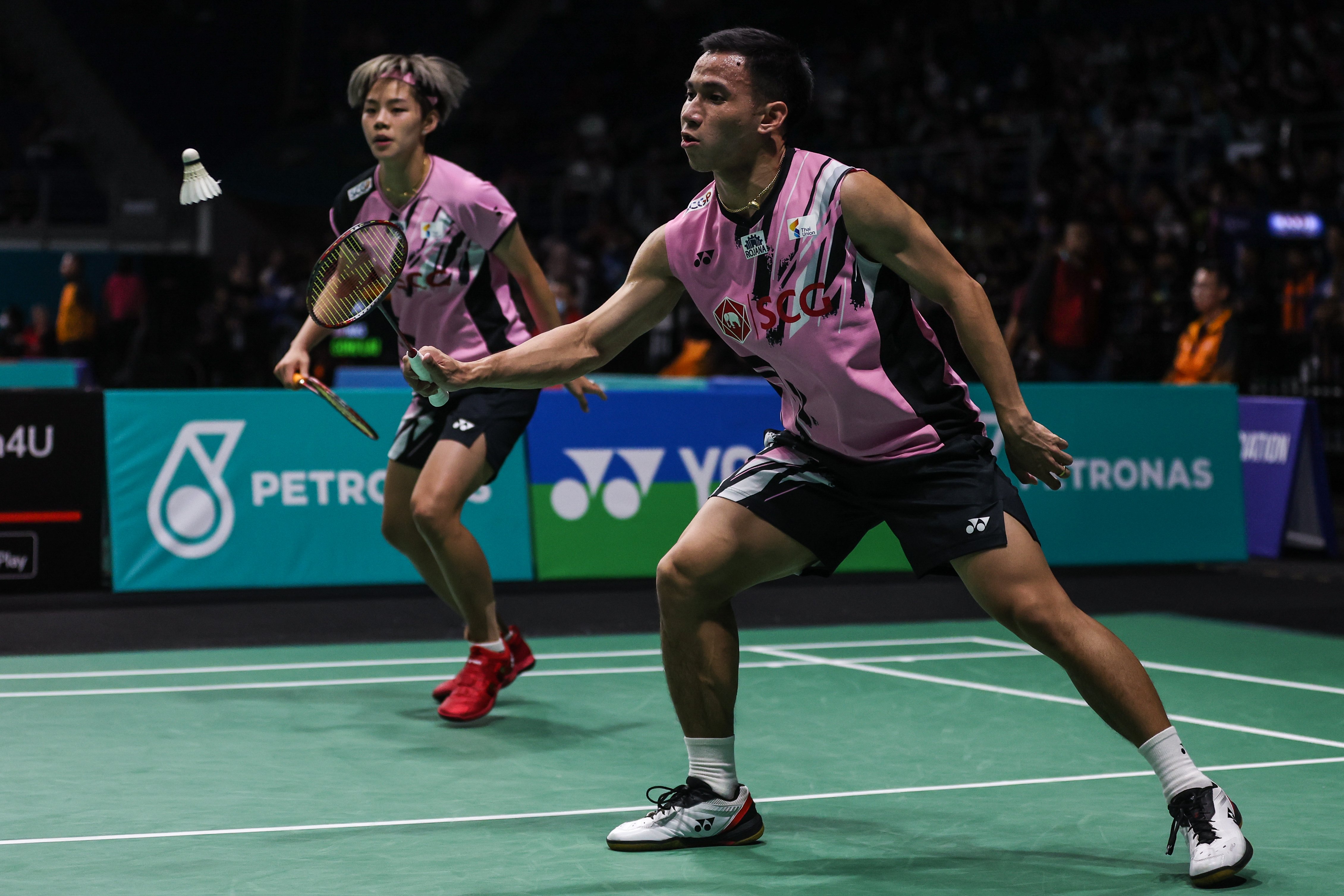 World No. 1 Viktor Axelson to Headline : Singapore Badminton Open 2023!